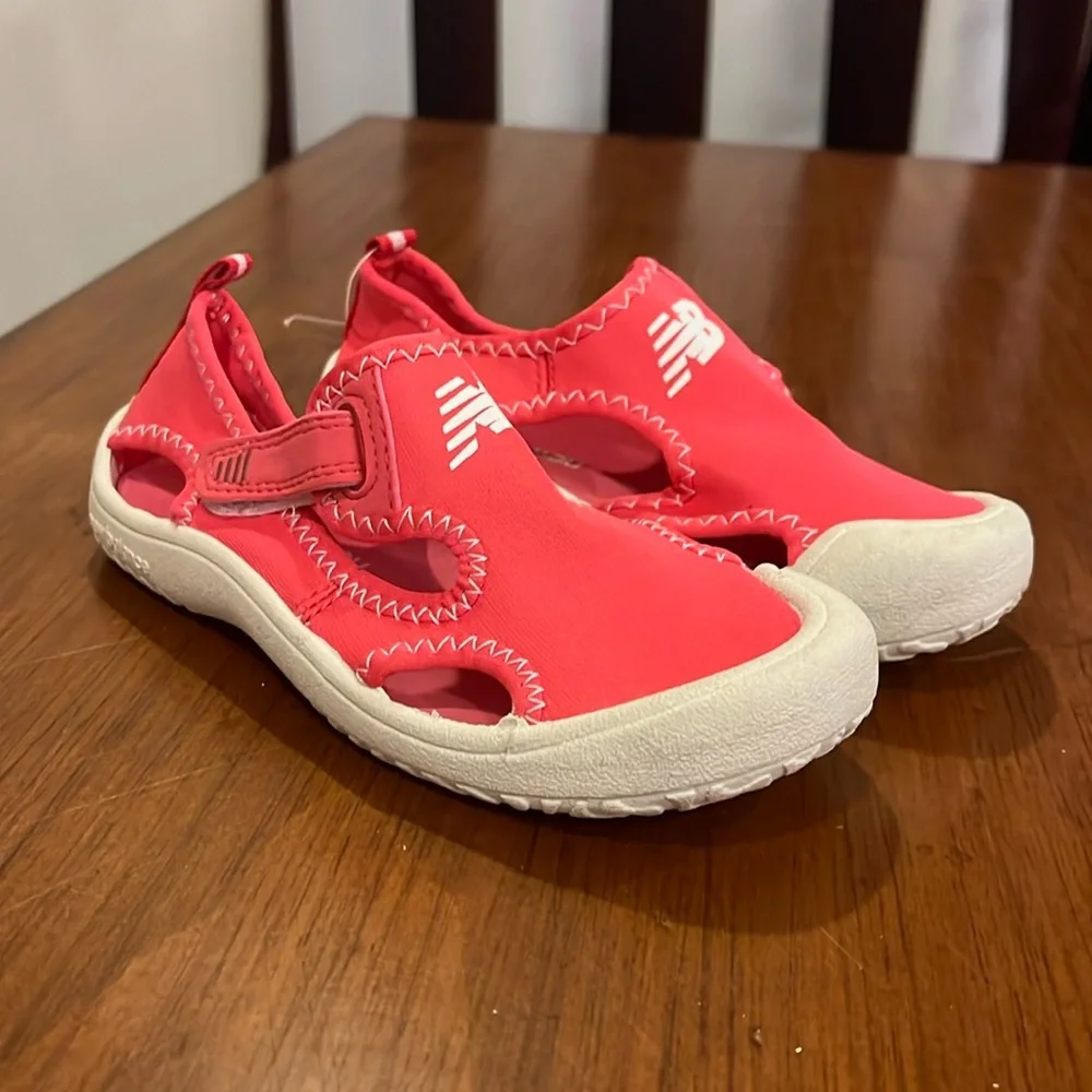 New Balance Kids Cruiser Sandals Water Shoes new Toddlers Size 10 Girls